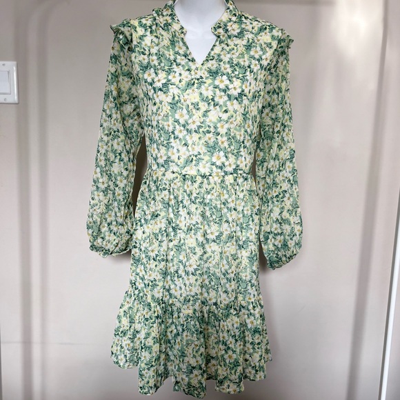 Plus size A shaped floral light green dress - Picture 2 of 9